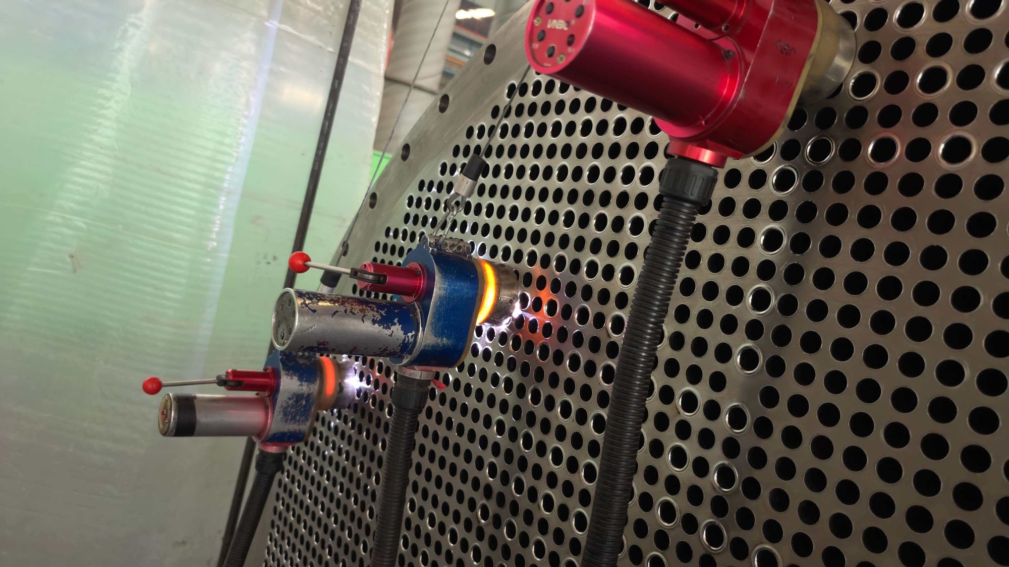 Titanium tube-end expanding and welding, Shenyang Dongguan (5)