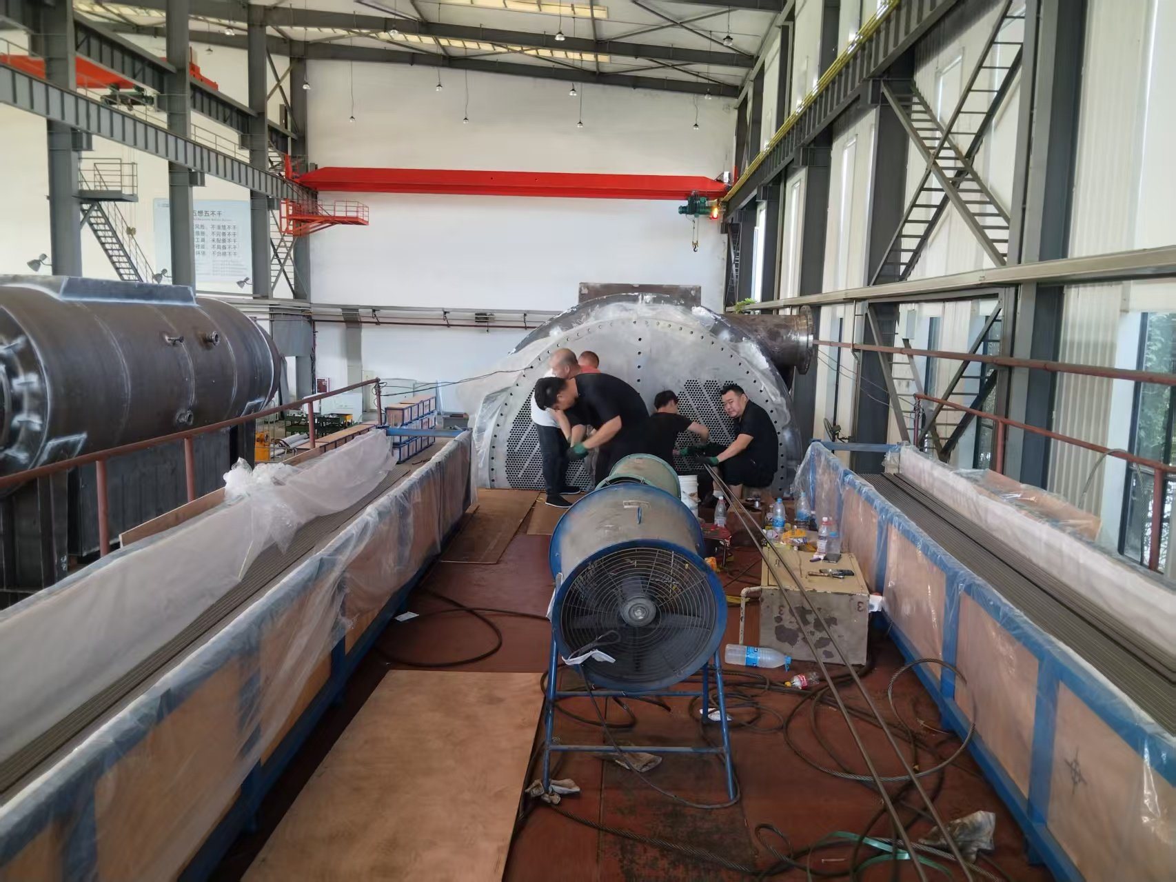 Tube expanding and facing on heat exchangers, Hangzhou Guoneng (6)